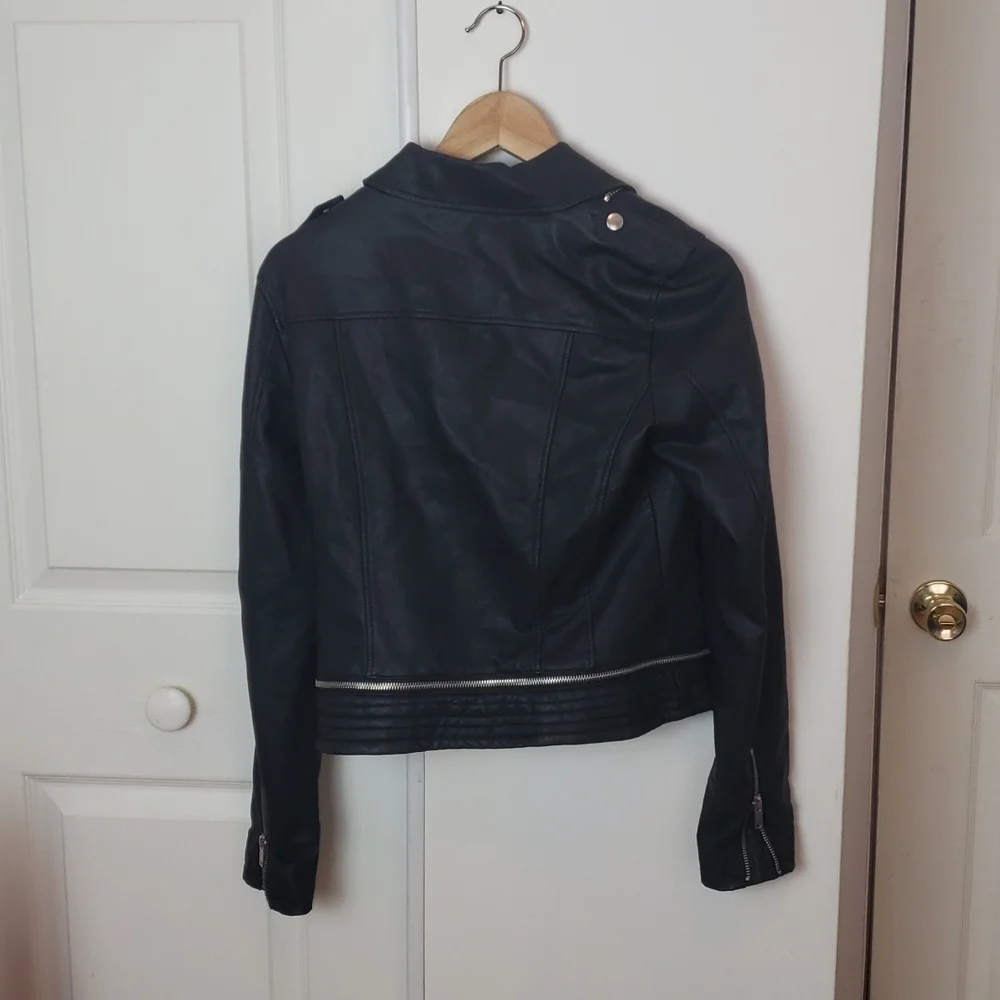 Stradivarius faux leather jacket with buttons and zippers - Picture 6 of 6
